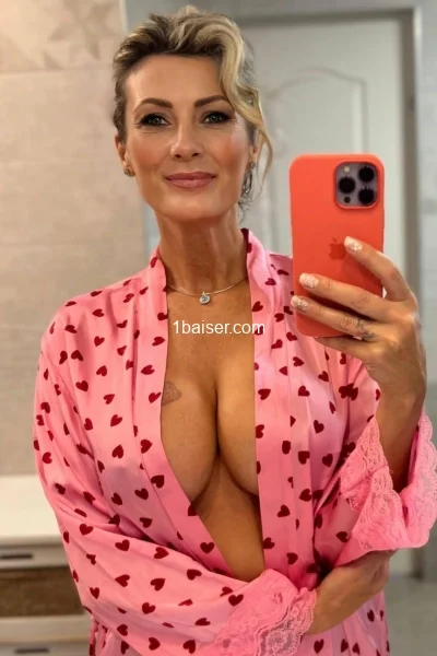 Myaa — Escort Brest