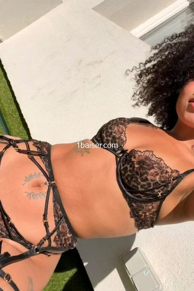 Escort in Viry Châtillon : découvre Bia, Female (2/3)