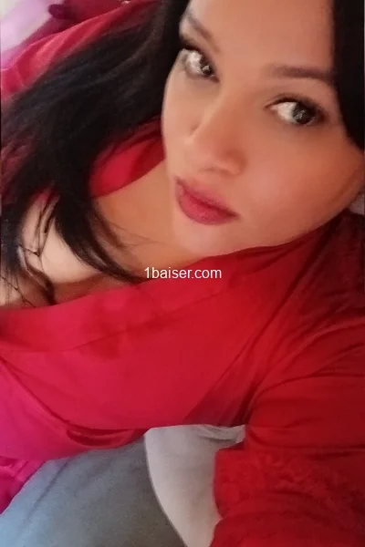 Escort à Rosny sous Bois : noeliabaez245gmail, Femme (2/3)