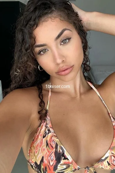 Escort à Brest : Anna, Femme (2/3)
