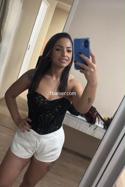 Sophie LOUVRES — Escort Louvres