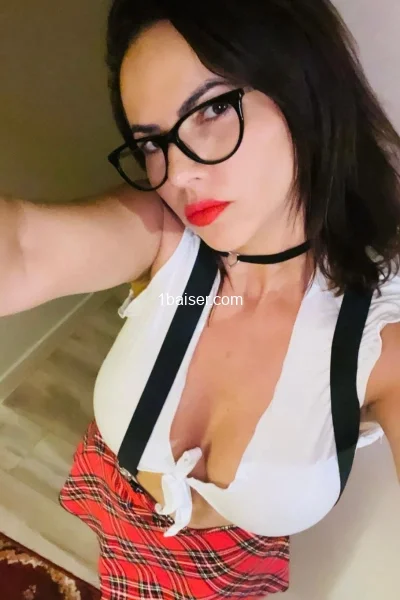Escort in Grenoble : Vivianebelle, Female (2/3)