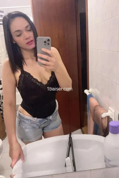 Escort à Mantes la Jolie : Tania, Femme (2/3)