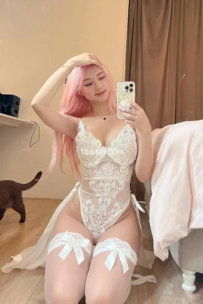 Escort à Marseille : Vyvan, Femme (2/3)
