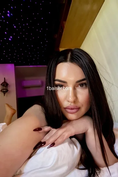 Elena — Escort in Albertville, Female (1/3)