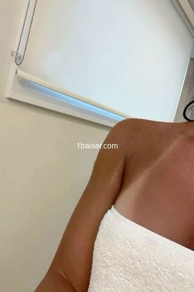 Escort à Lille : Nayla59, Femme (2/3)