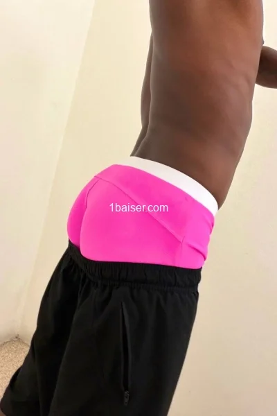 Escort in 9éme Arr de Opéra : Karisma, Male (2/3)