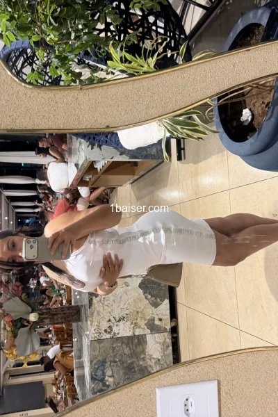Allia — Escort Blois