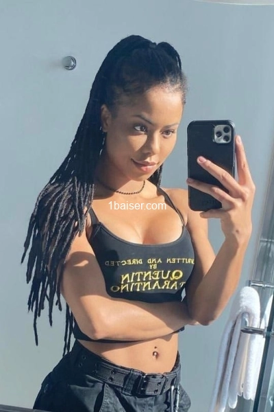 Lyly — Escort Toulon (1)