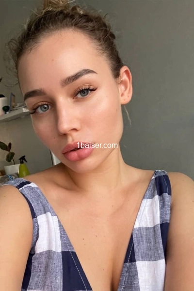 Bruna — Escort Créteil (1)