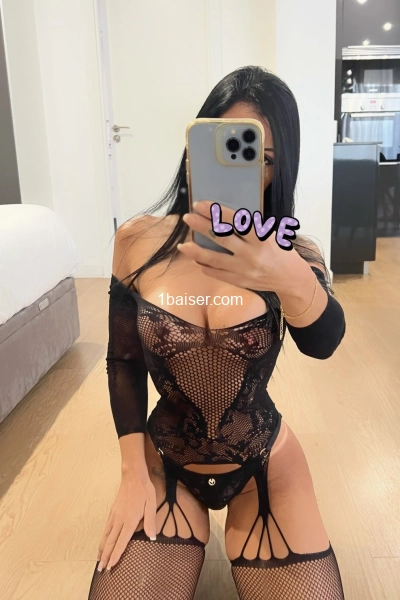 Lexya coquine Je suis de retour en France