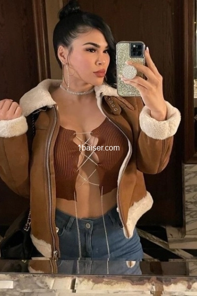 Escort à Seine Saint Denis : Nicole2003, Femme (2/3)