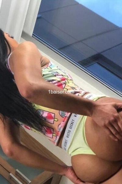 Beverlie — Escort Gironde (1)