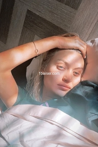 Natalie-Portman — Escort Neuilly sur Seine (1)