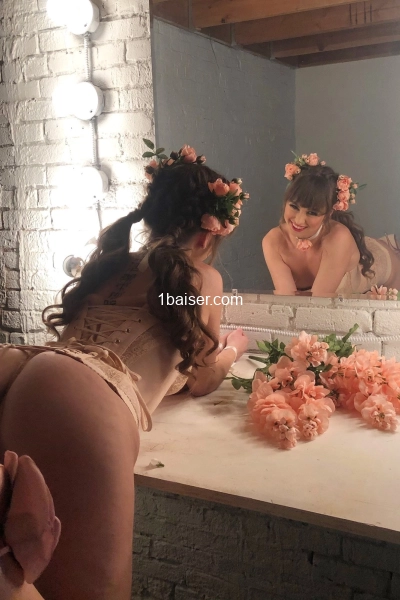Sarah-Menoult — Escort Chambéry (1)