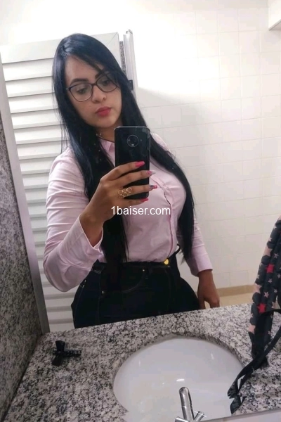 Fariath — Escort Laval (1)