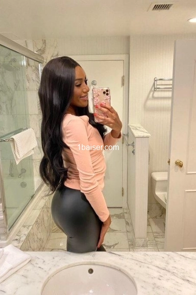 Cynthia — Escort Lyon (1)