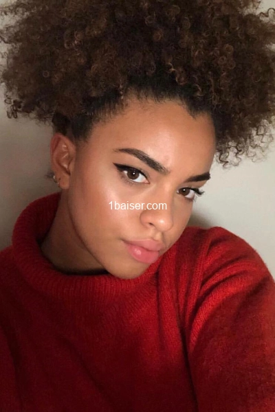Usurla — Escort Montpellier (1)