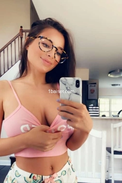 Esther-Dupont — Escort Paris (1)