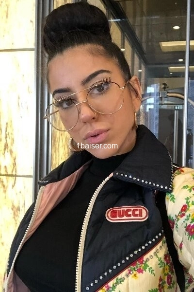  (1)