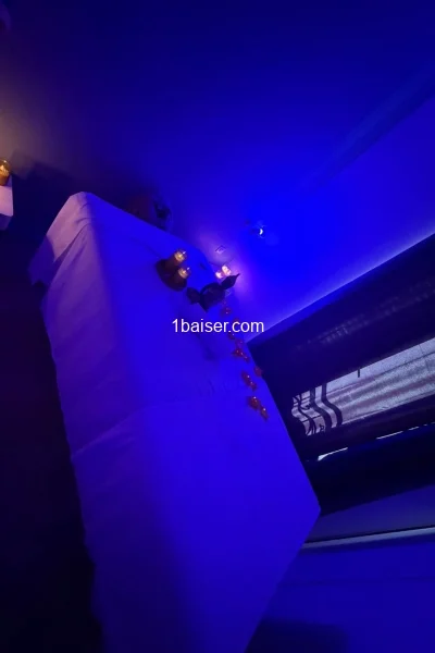 MASSAGE BODYBODY — Escort Courbevoie