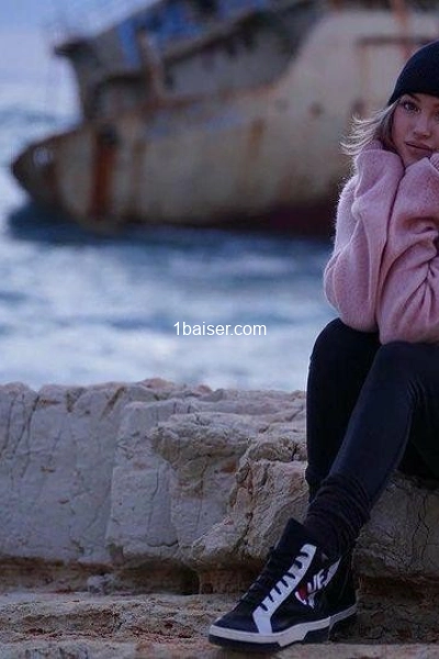 Leati — Escort Lyon (1)