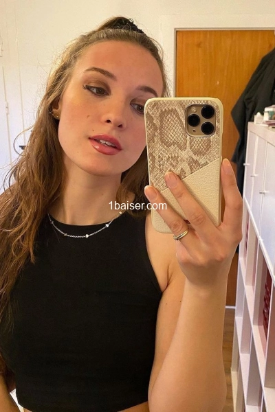Yveliamaniaa — Escort Paris (1)