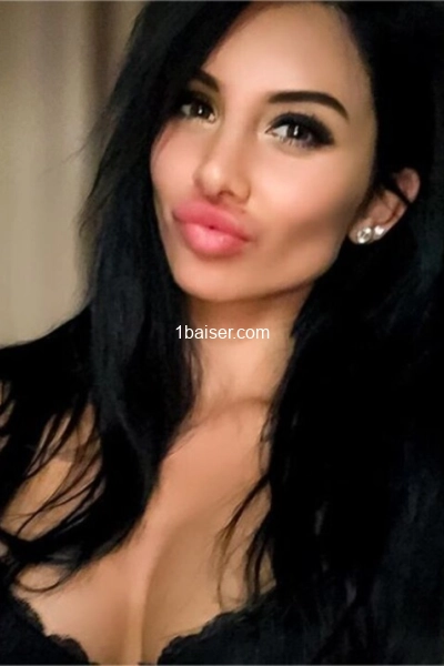 Belle brune coquine et joueuse — Escort Pessac (1)