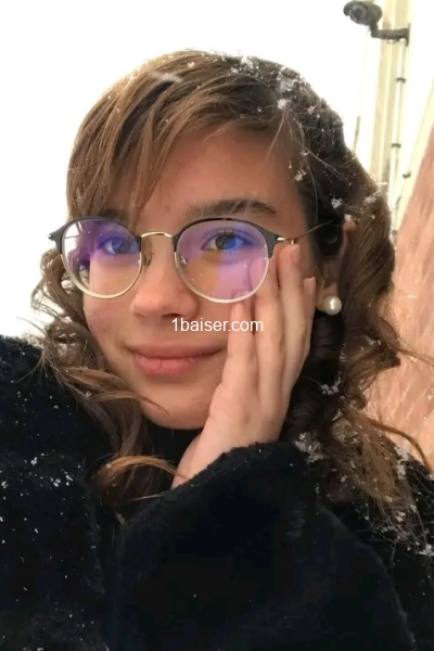 Nora — Escort Tours (1)