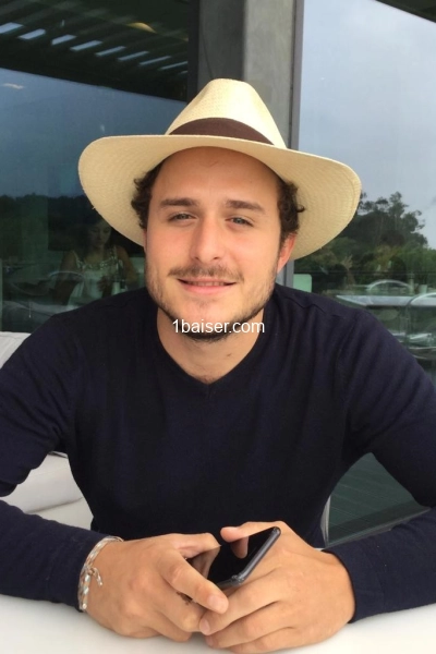 Homme pour femmes — Escort Paris (1)