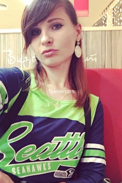 Disponible  — Escort Cote d'Or (1)