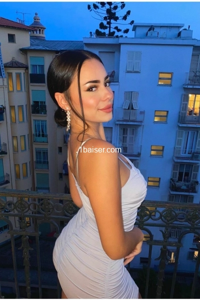 Clarisse — Escort Paris (1)