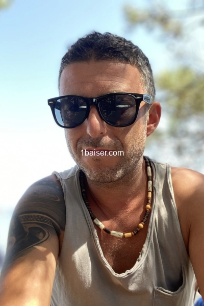   Cherche partenaire de plaisir  — Escort Bouches du Rhone (1)
