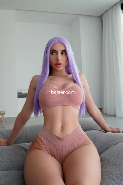 Naserine pingle — Escort Isere (1)