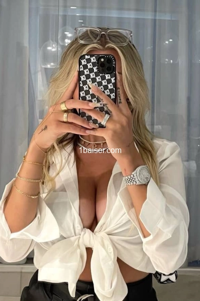 Hilary Clinton  — Escort Colmar (1)