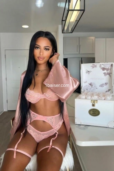 Katherine belle femme