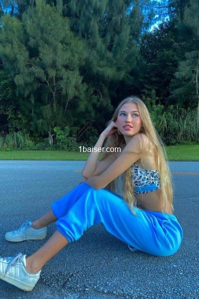 Rislinne fontaine  — Escort Lille (1)