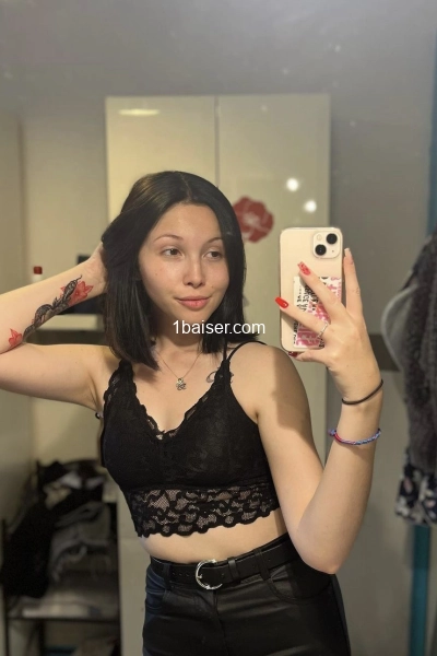 Sérieux  — Escort Évry (1)