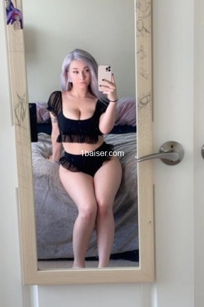 Larissa chaude  — Escort Orléans (1)