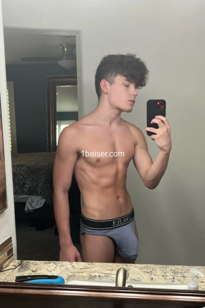 Johnbeau — Escort Pau (1)