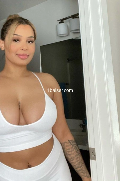 NINIHOT — Escort Toulon (1)