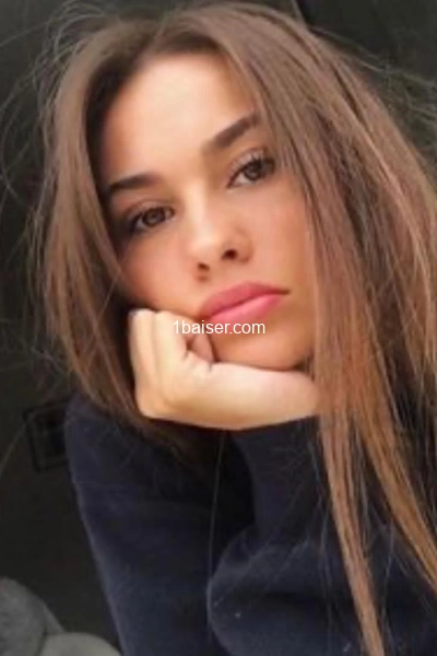 Veronic  — Escort Tours (1)