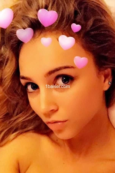petite sabrina