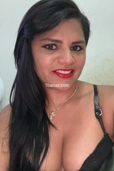 Maia — Escort Tours (1)