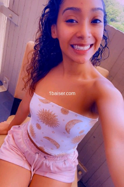 Sarahh — Escort Pyrenees Atlantiques (1)