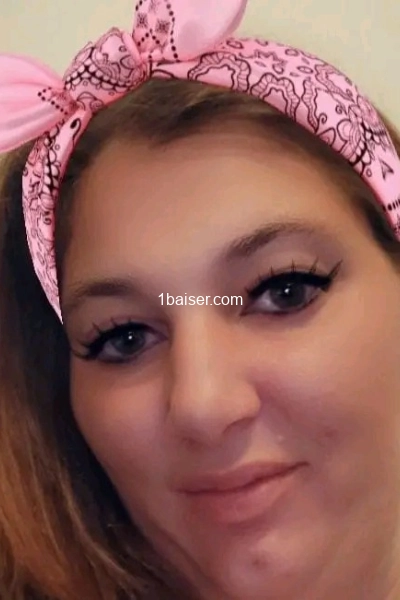 Claria — Escort Herault (1)