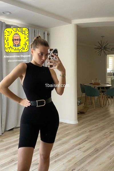Alexandrine — Escort in Lorient, Female (1/4)