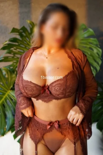 NiNA  — Escort Loiret