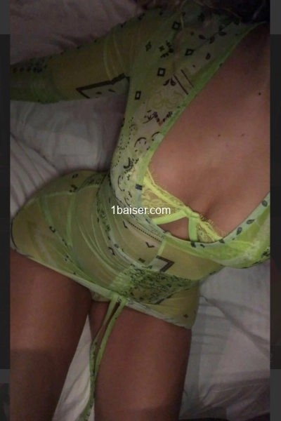 BELLE FEMME COQUINE ET SENSUELLE