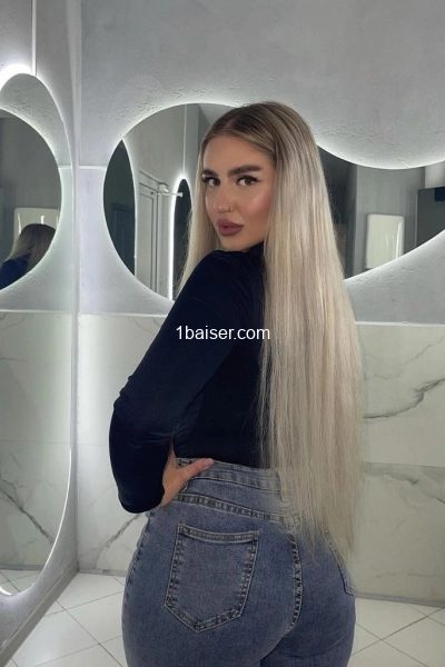 Escorte Alexie disponible pour sexe 